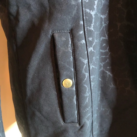 ❤️Jaclyn Smith black leopard print coat - Picture 5 of 9